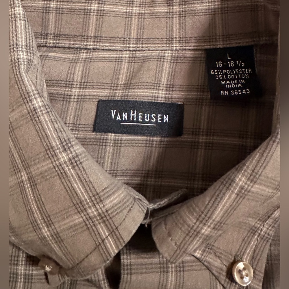 Bundle of 3 Van Heusen Men’s Short Sleeve Button-Down Shirts – Size Large - Picture 3 of 6